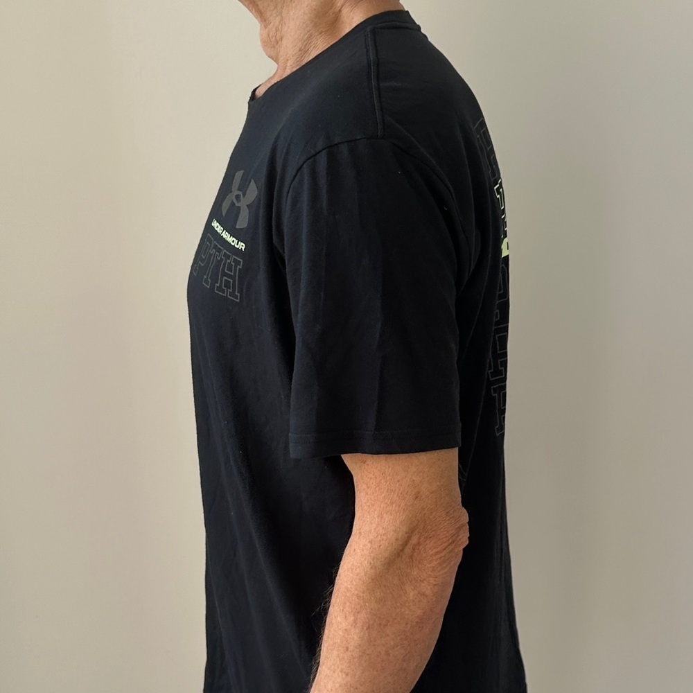 Under Armour Men's Black Short Sleeve Tee - Picture 15 of 17